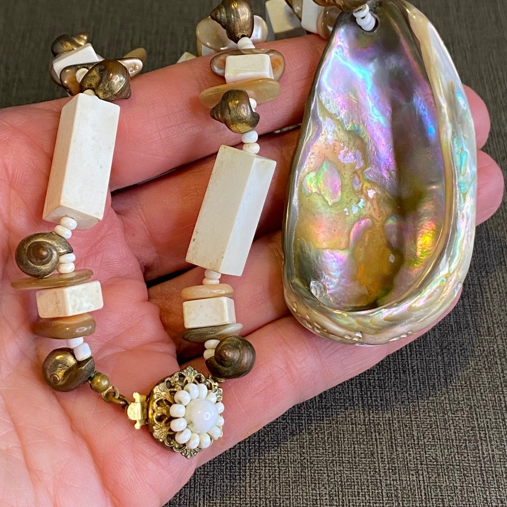 Vintage Miriam Haskell Statement Necklace Abalone Shell Pendant White Bead 18"